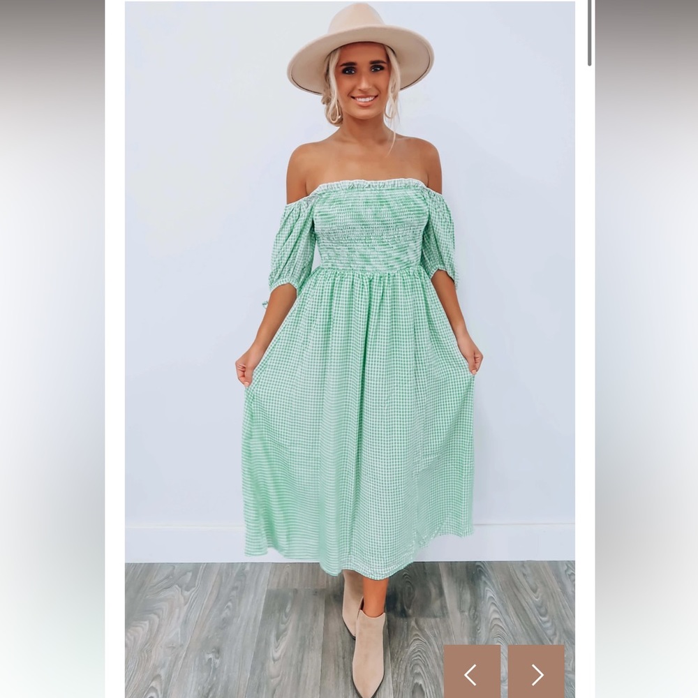 Green&white dress - Picture 2 of 10